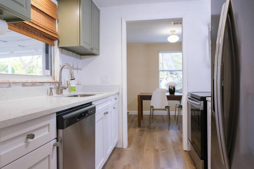 House Near Tampa Zoo And Busch Gardens, Free High Speed Wifi Villa Luaran gambar