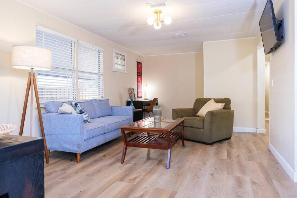 House Near Tampa Zoo And Busch Gardens, Free High Speed Wifi Villa Luaran gambar
